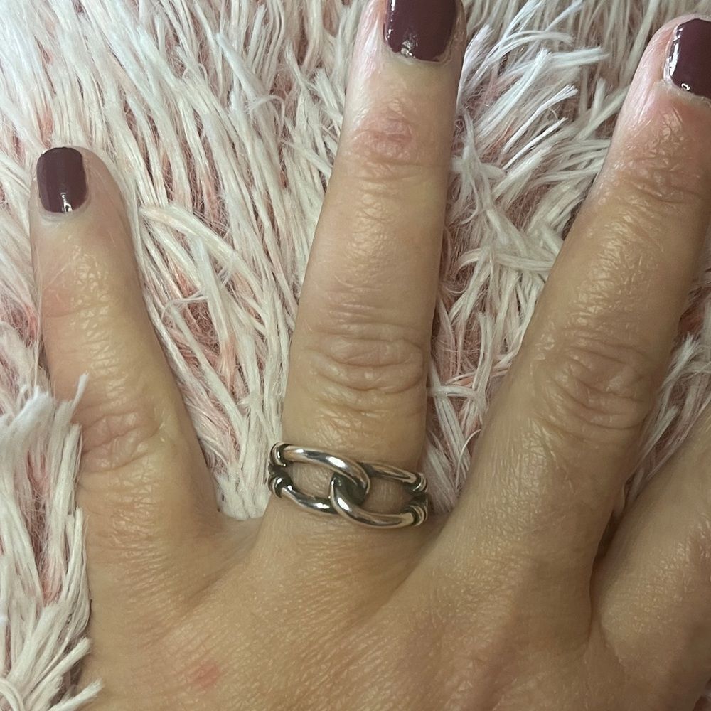 The Tie Me In Knots Ring, adjustable in 925 silver
